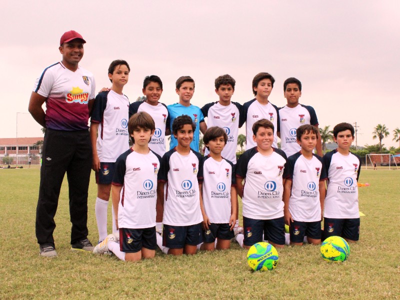 foto de El Bicampeón empezó su defensa al título con un triunfo y una derrota