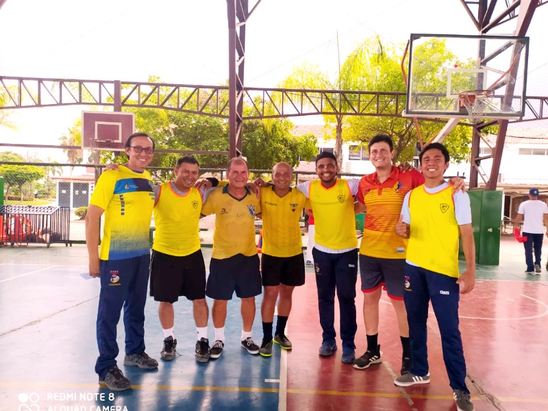 foto de Torneo Interno se pintó de Amarillo
