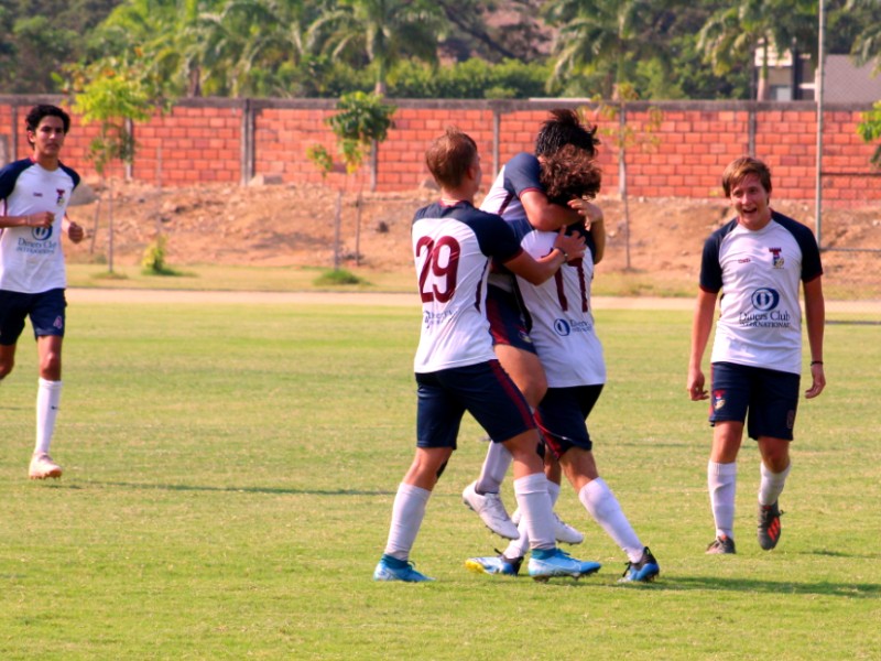 foto de Emanuele y Noboa sellan la clasificación de Intermedia