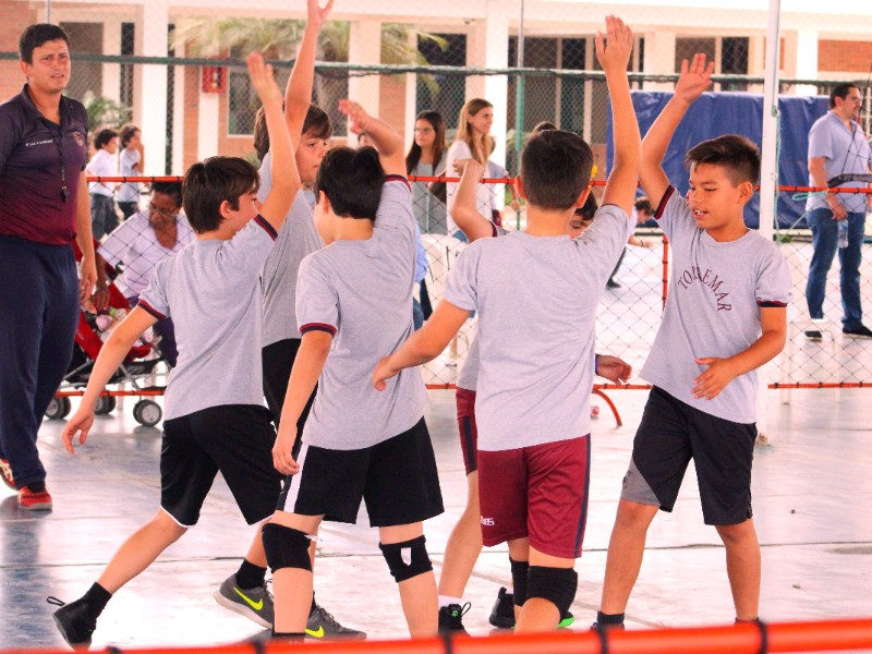 foto de Dominamos en amistoso de Voley